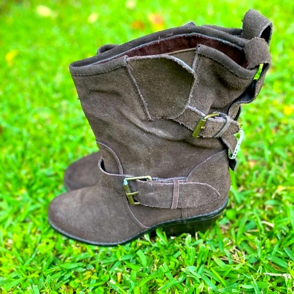 Dolce Vita Leather Western Boots - Picture 4 of 9